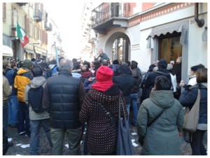 L'incontro dei manifestanti con il Sindaco di Biella, Dino Gentile